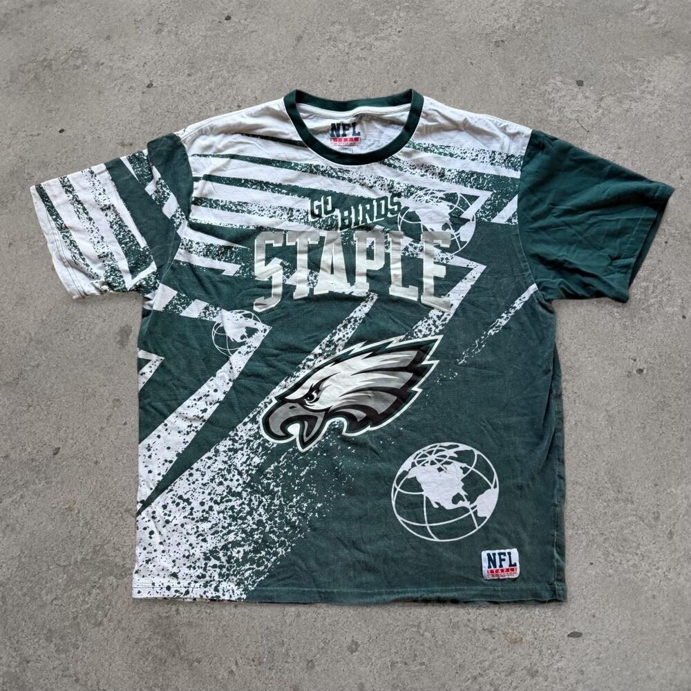 Vintage NFL Philadelphia Eagles Crazy AOP Graphic Shirt Front and Back Mens Size